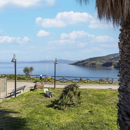 Daire With Sea View And Terrace